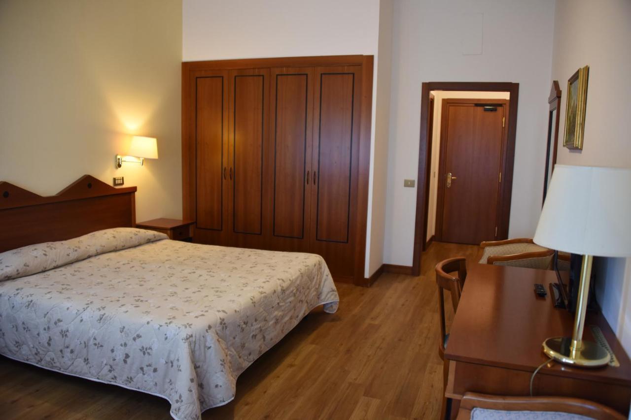 Hotel Michelangelo Chianciano Terme Esterno foto