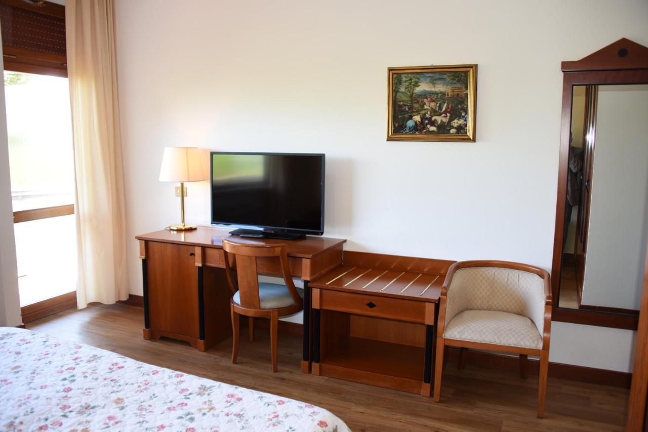 Hotel Michelangelo Chianciano Terme Esterno foto