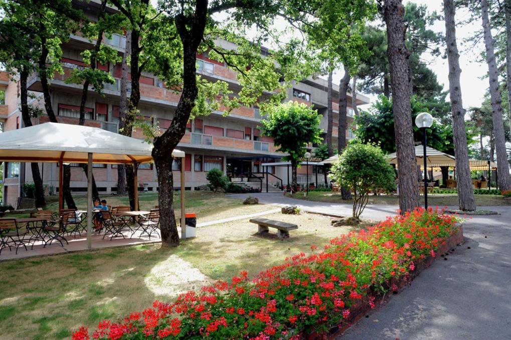 Hotel Michelangelo Chianciano Terme Esterno foto