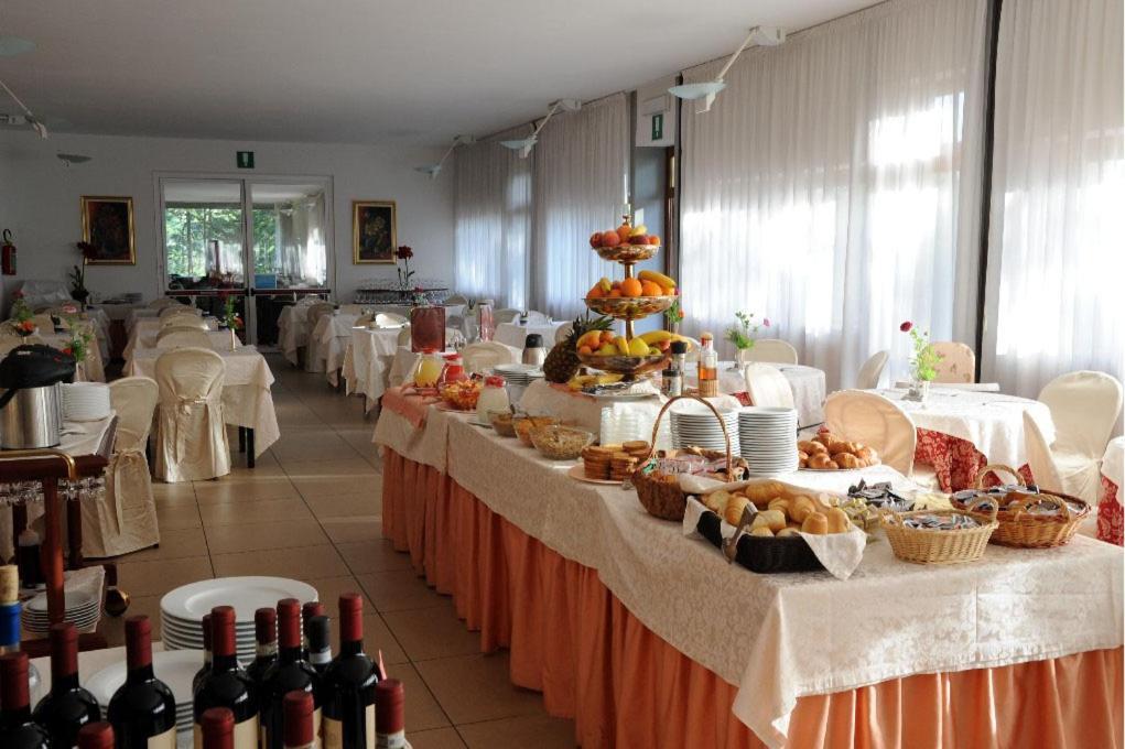 Hotel Michelangelo Chianciano Terme Esterno foto